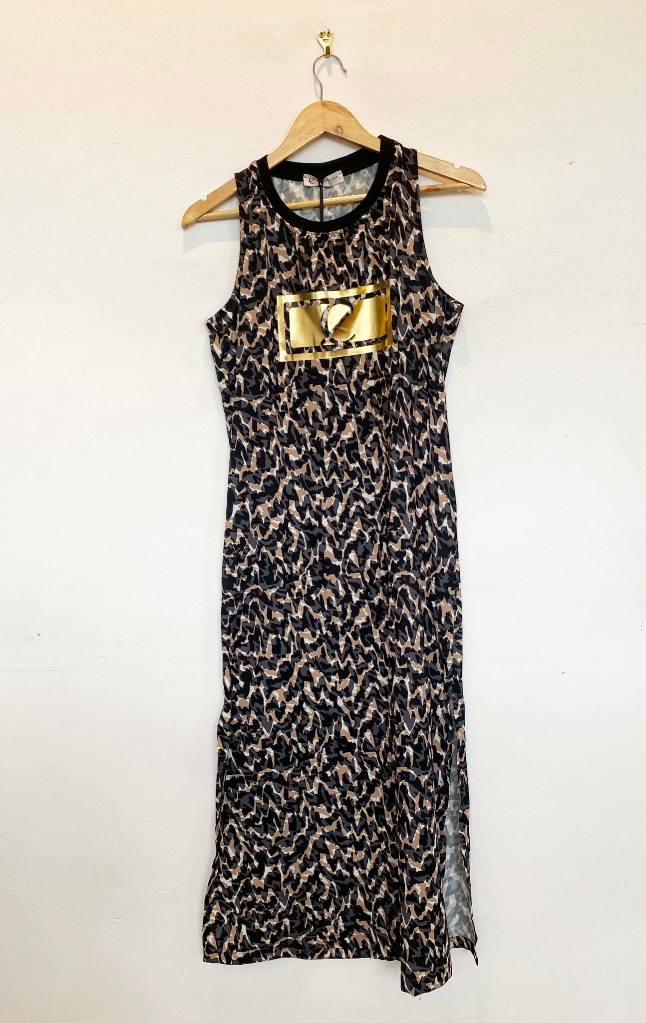 Sleeveless leopard print dress.
